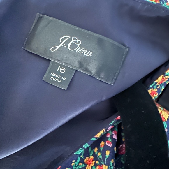 Fully lined, flower, J Crew Dress - Picture 4 of 4